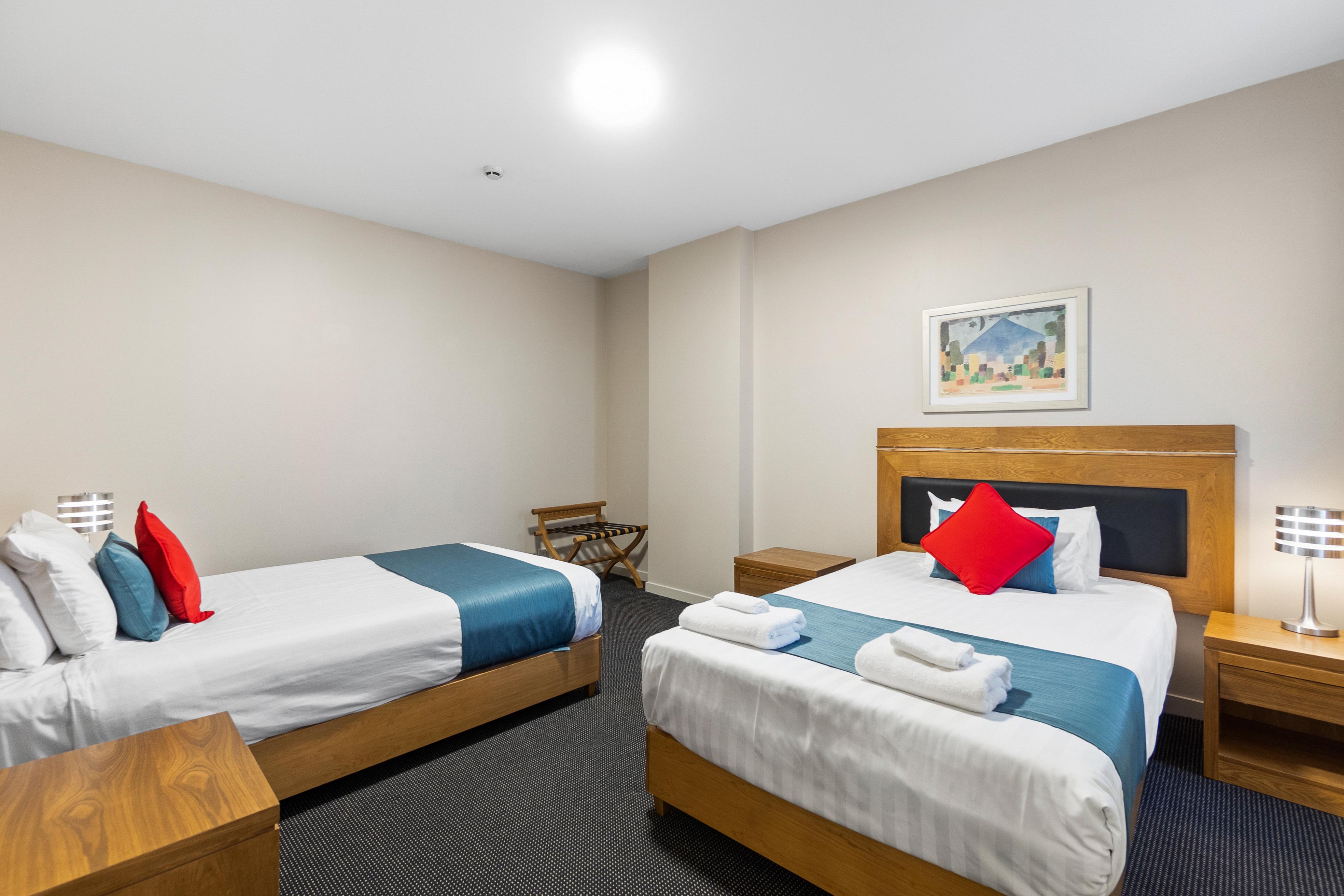 Ramada By Wyndham, Hamilton City Center المظهر الخارجي الصورة