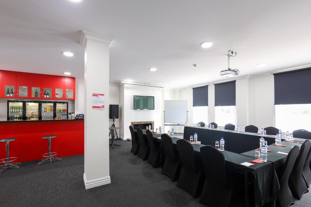 Ramada By Wyndham, Hamilton City Center المظهر الخارجي الصورة