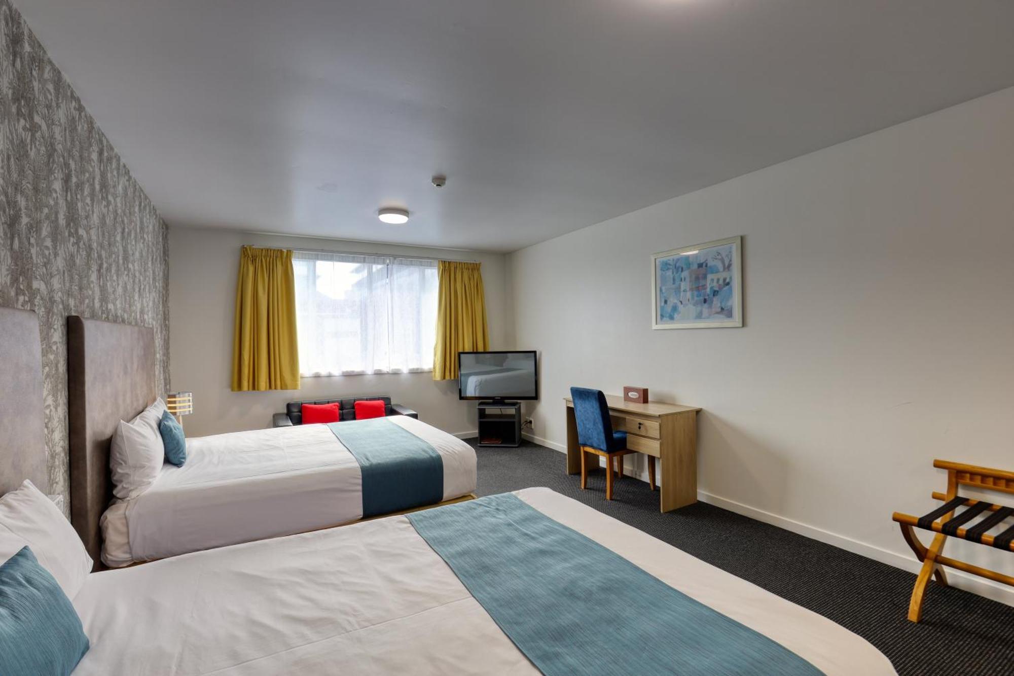Ramada By Wyndham, Hamilton City Center المظهر الخارجي الصورة