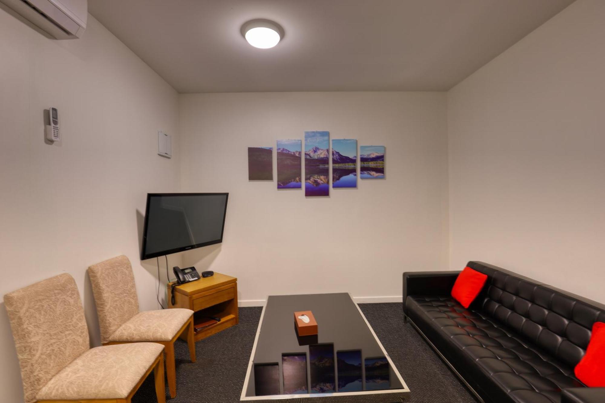 Ramada By Wyndham, Hamilton City Center المظهر الخارجي الصورة