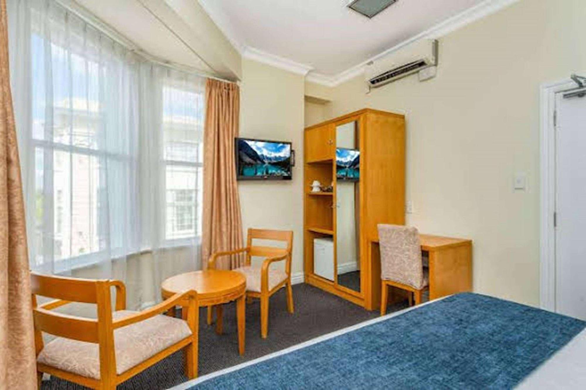 Ramada By Wyndham, Hamilton City Center المظهر الخارجي الصورة