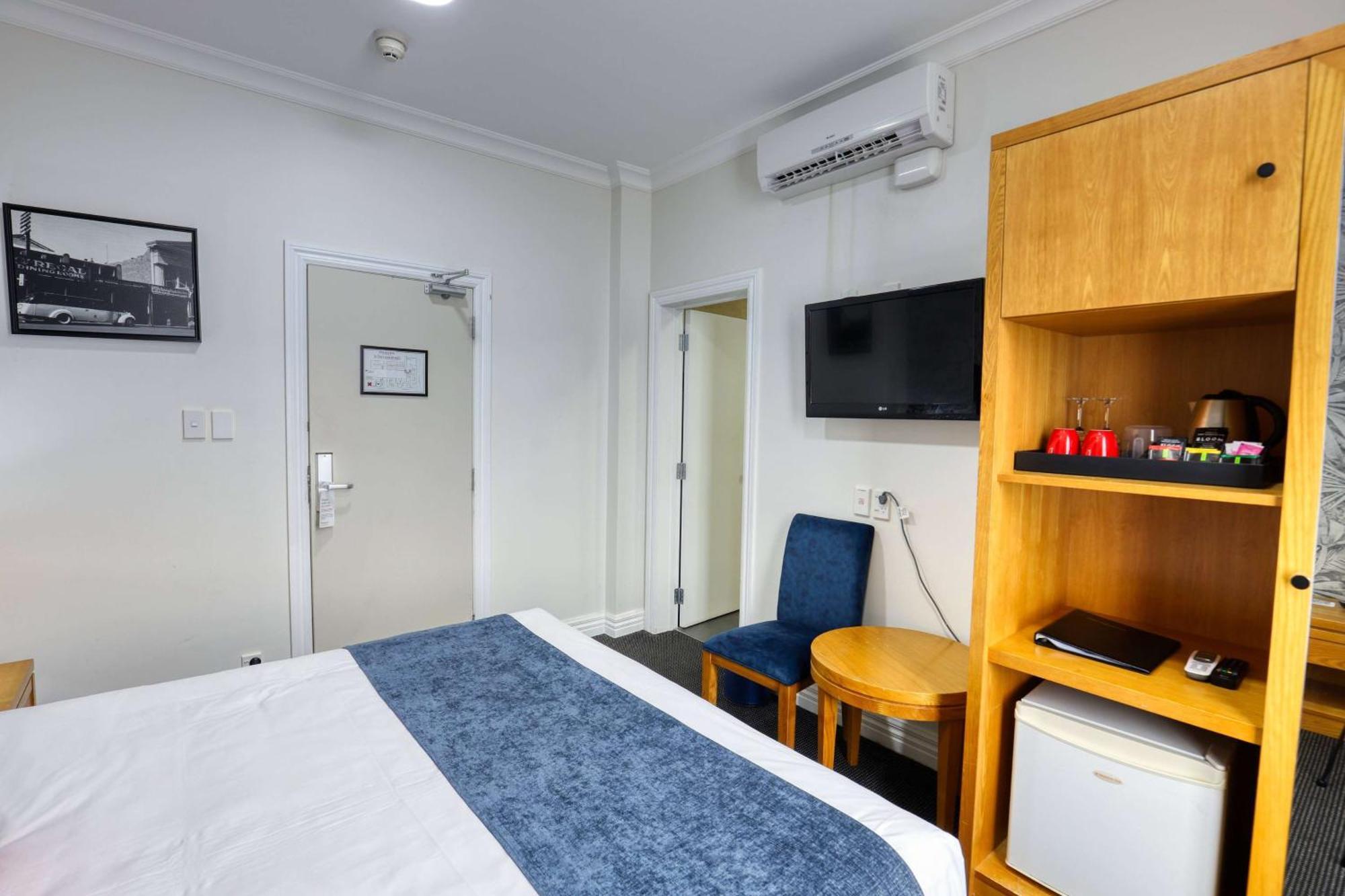 Ramada By Wyndham, Hamilton City Center المظهر الخارجي الصورة