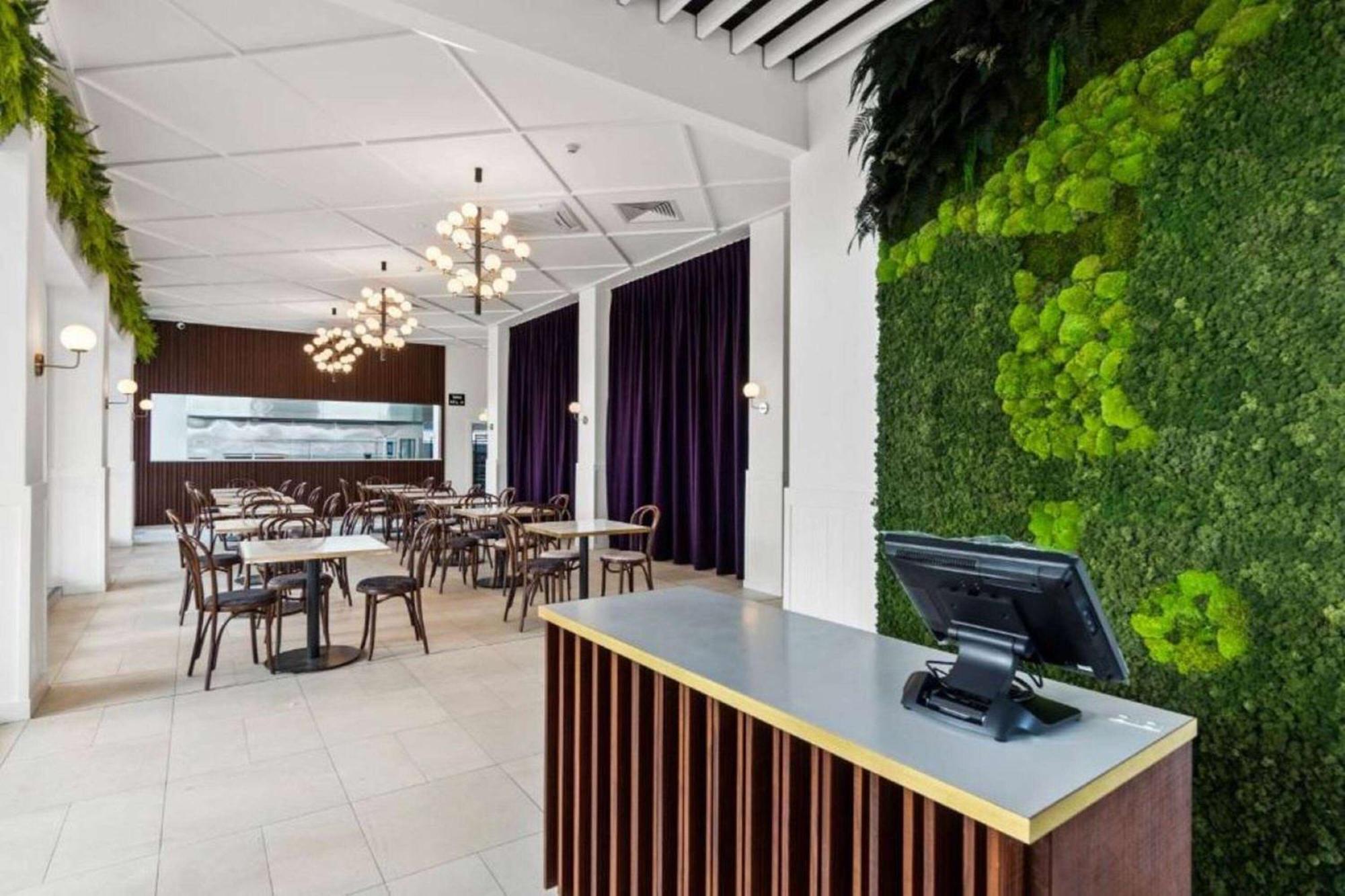 Ramada By Wyndham, Hamilton City Center المظهر الخارجي الصورة